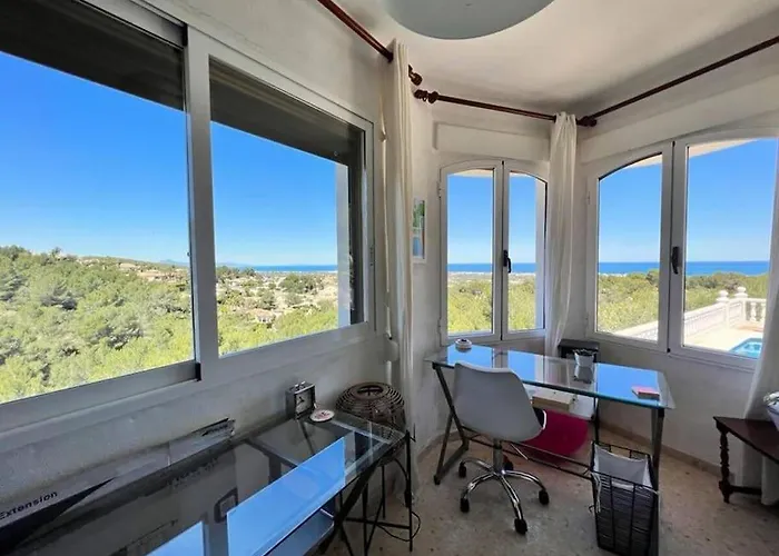 Torre De La Luna 别墅 *